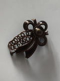 Broche ancienne filigranée, aspect doré, motif fleur ruban, bijou vintage