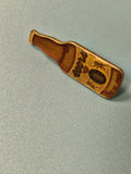 Vintage pin's bouteille alcool, émaillé, forme bière, collection pub rétro