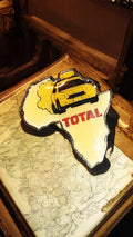 Pin's vintage TOTAL Afrique voiture rallye ancien badge émaillé publicité