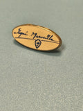 Vintage pin's Marseille ovale écru bleu, collection football rétro ancien