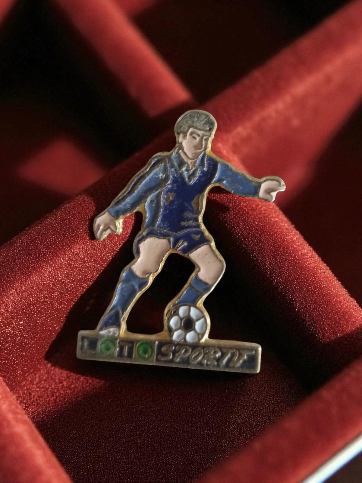 Pin's ancien publicitaire Loto Sport rétro, collection vintage jeux de hasard