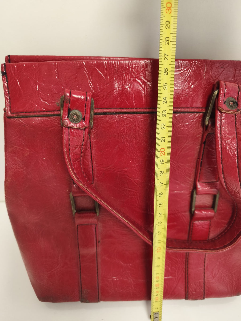 Sac à main ancien rouge cuir vintage, sac cabas rétro femme