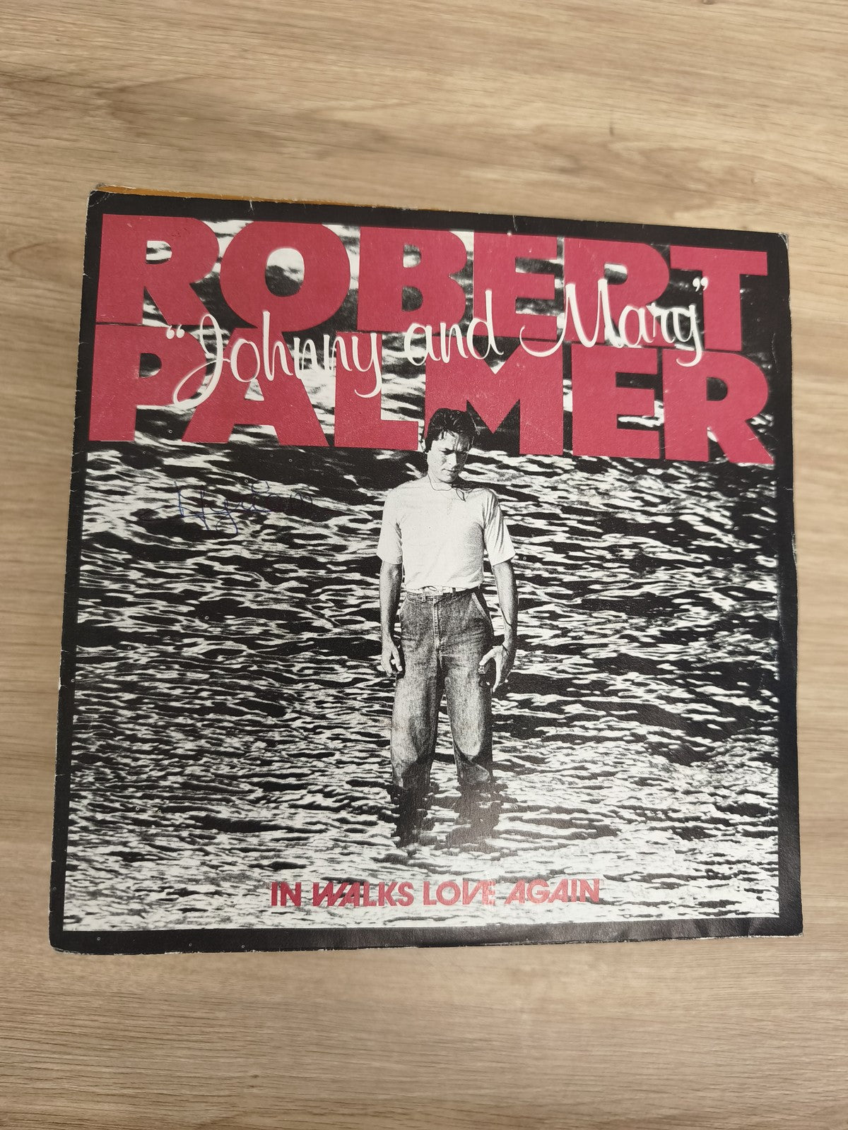Vinyle 45 tours Robert Palmer Johnny and Mary pochette noir et rouge (Ref 1)