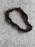 Bracelet pierres naturelles perles irrégulières foncées, bijou élastique femme