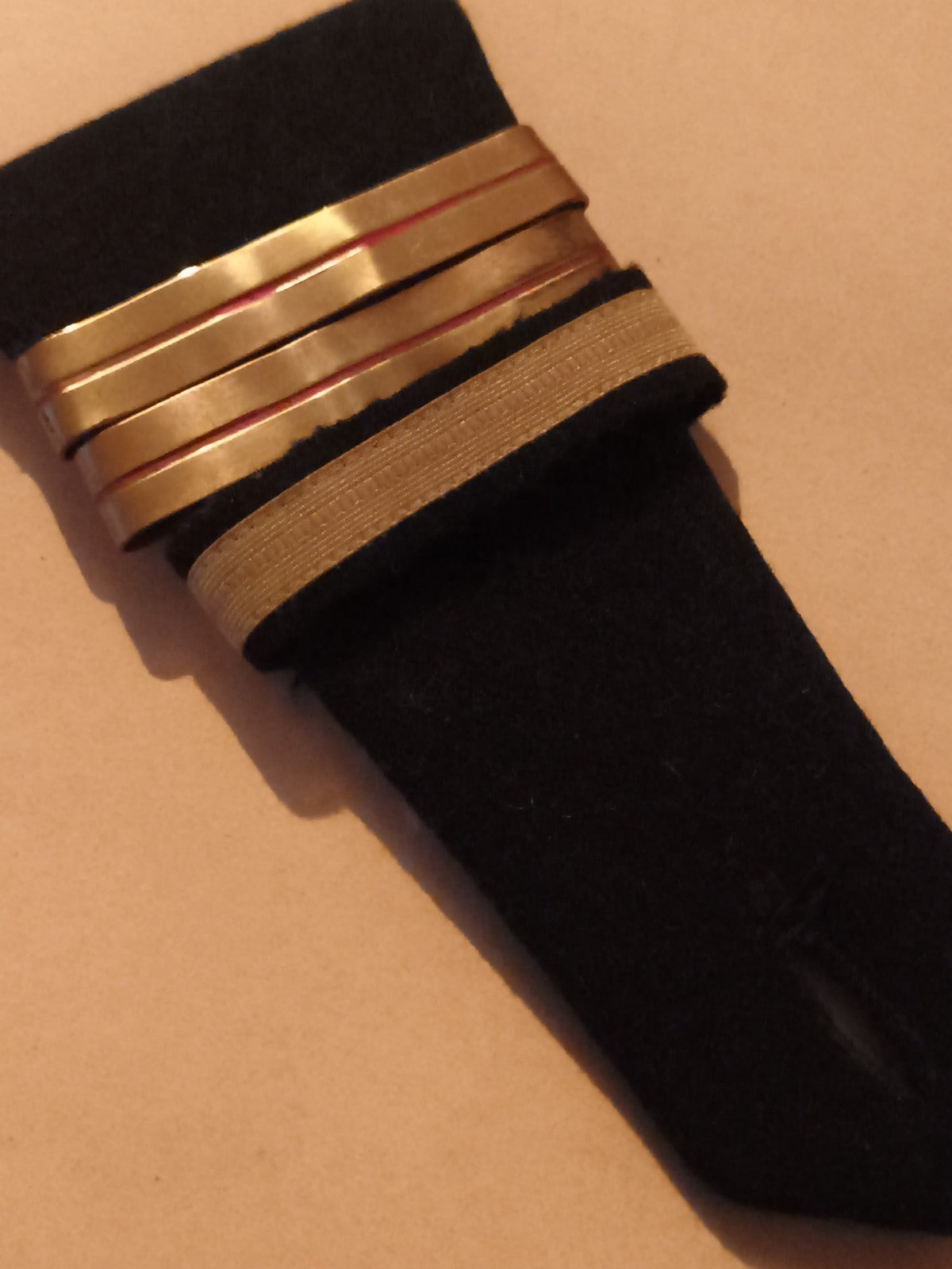 Épaulette militaire ancienne à galons dorés, insigne uniforme, vintage armée