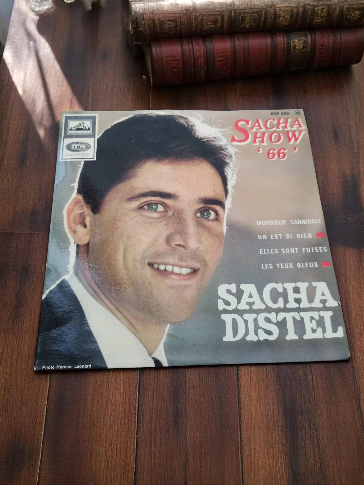 Vinyle Sacha Distel EP Sacha Show 66 vintage pochette photo EMI rétro