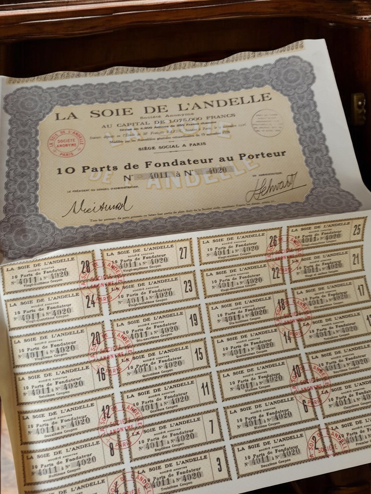 Action ancienne La Soie de l'Andelle 1920s au porteur document financier vintage
