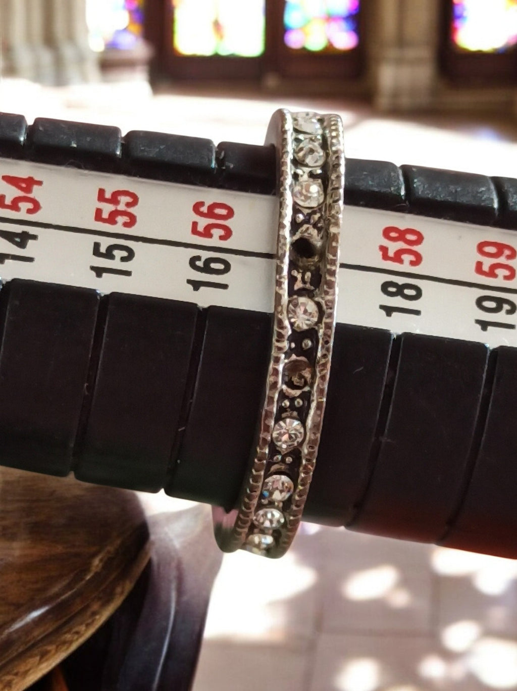 Bague vintage fantaisie femme, anneau martelé strass, création originale T57