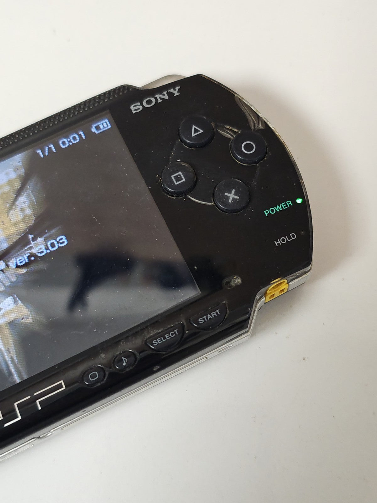 Console Sony PSP 1004 portable fonctionnelle sans chargeur - PlayStation d'occas