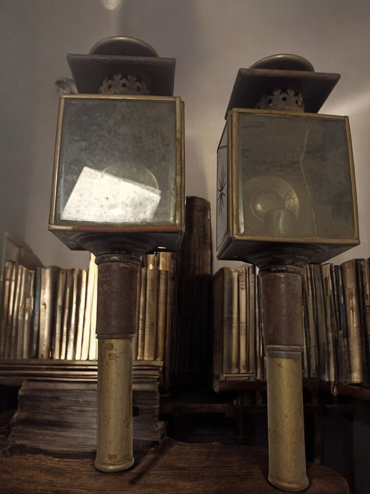 Lanternes anciennes hippomobile vintage, lot de 2 lampes rétro déco