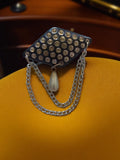 Broche vintage rétro métal, strass et chaînes, bijou fantaisie géométrique