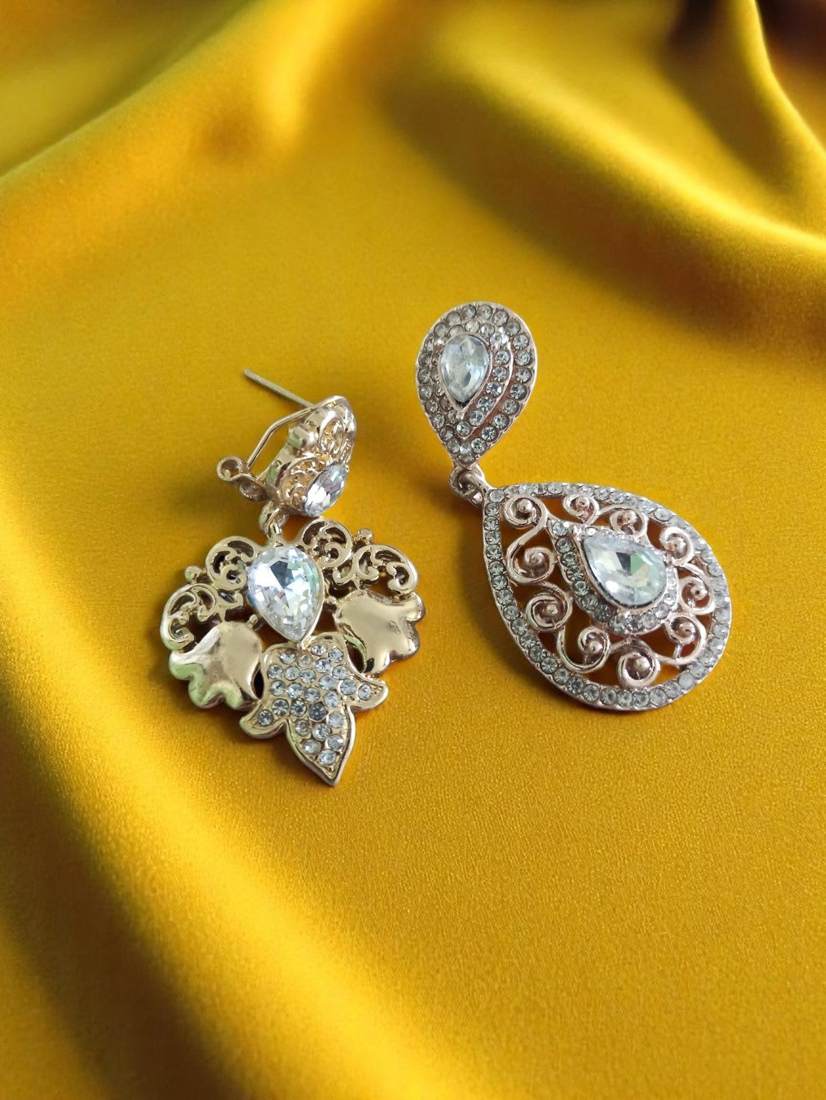 Boucles d'oreilles vintage dorées strass, fantaisie, style baroque brillant