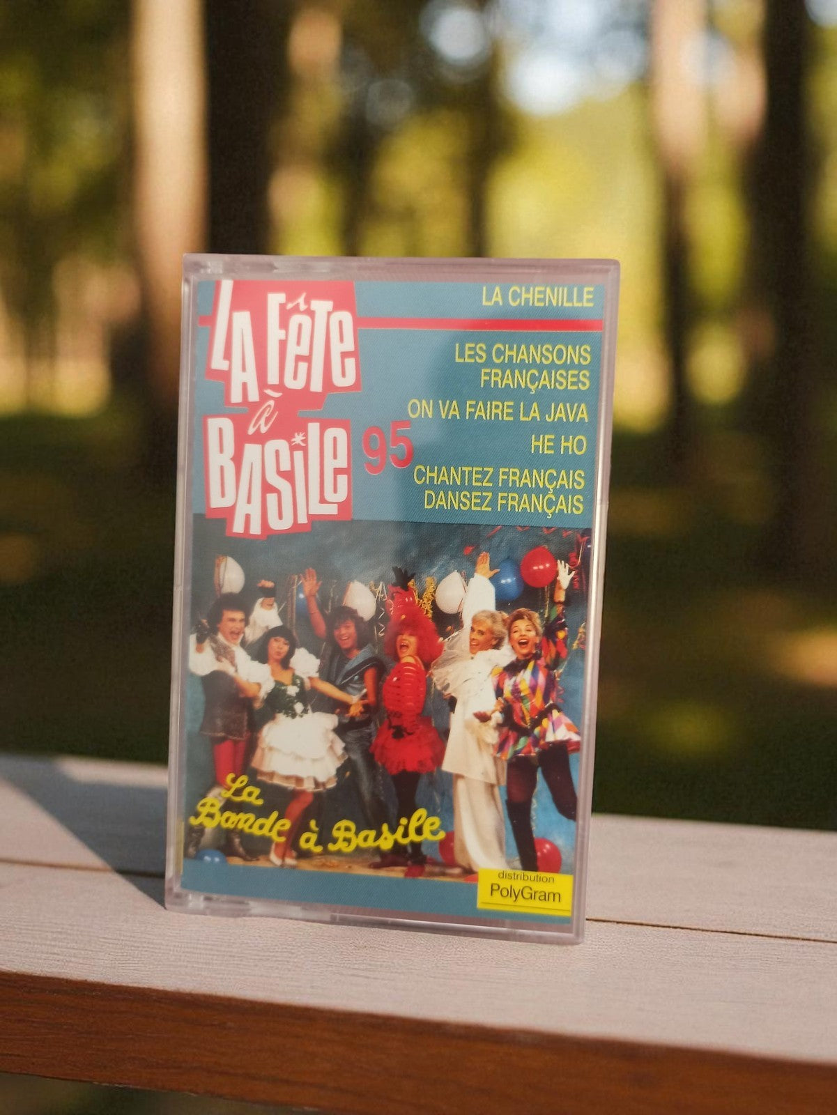 Cassette audio La Fête à Basile 95 vintage PolyGram rétro années 90 K7 musique