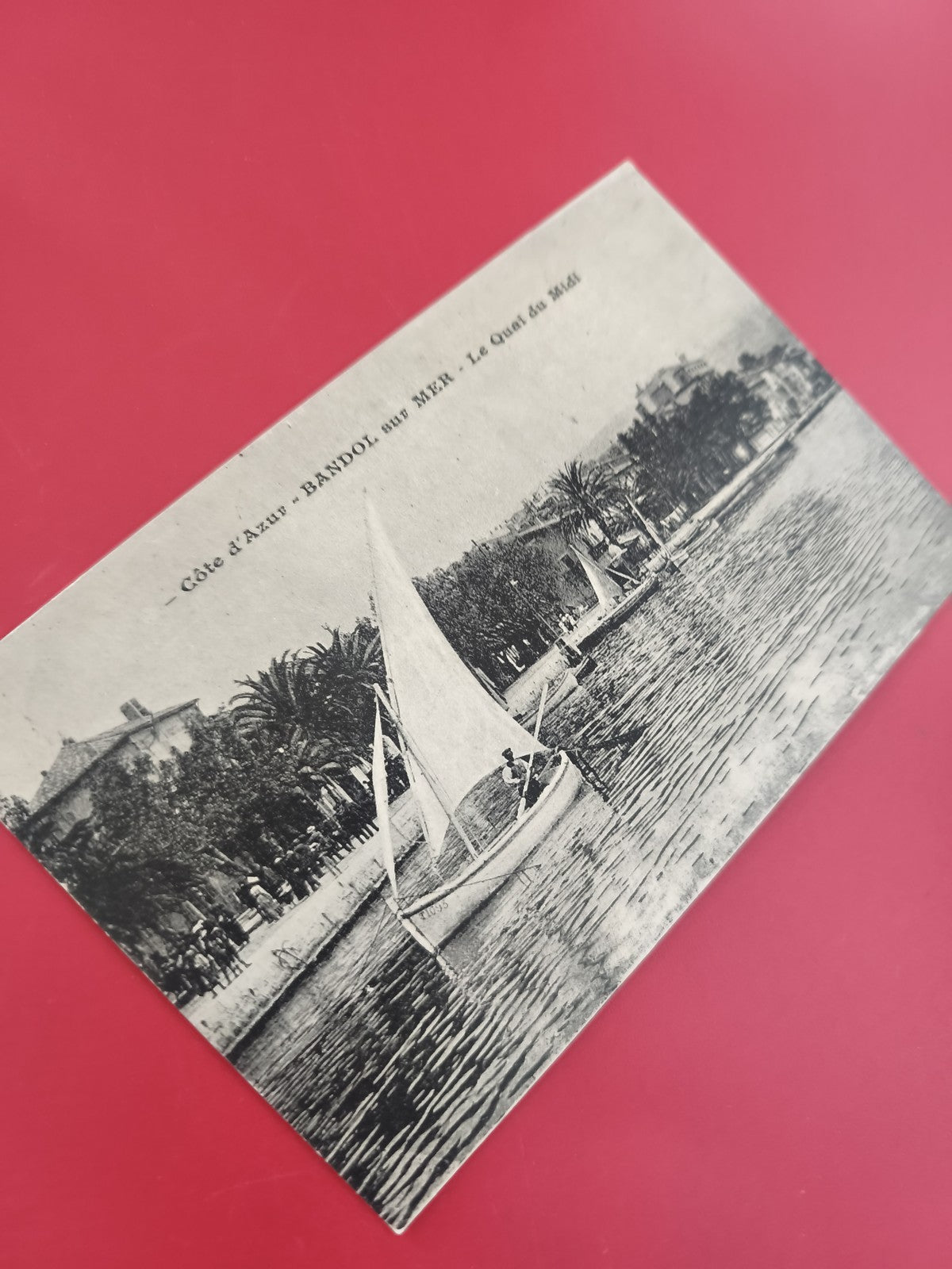 Ancienne carte postale Bandol Côte d?Azur oblitérée, voilier, noir et blanc