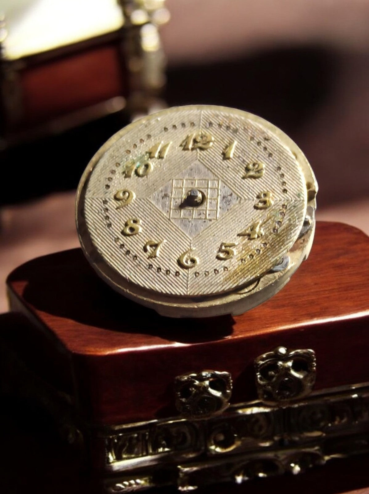 Montre mécanique ancienne cadran doré, vintage, début XXe, pour restauration