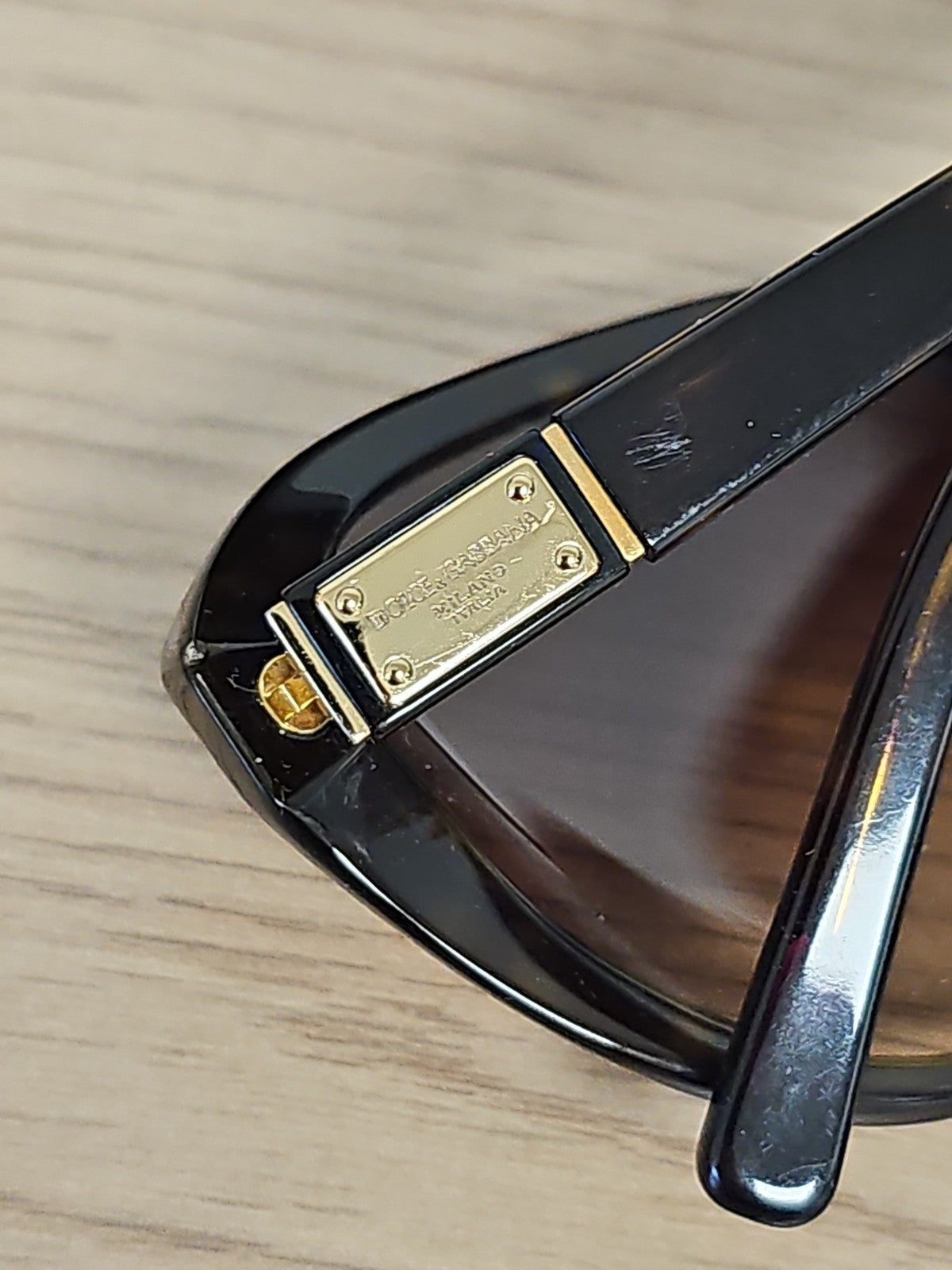 Lunettes de soleil rétro Dolce & Gabbana DG4141 502/13 avec étui noir collector
