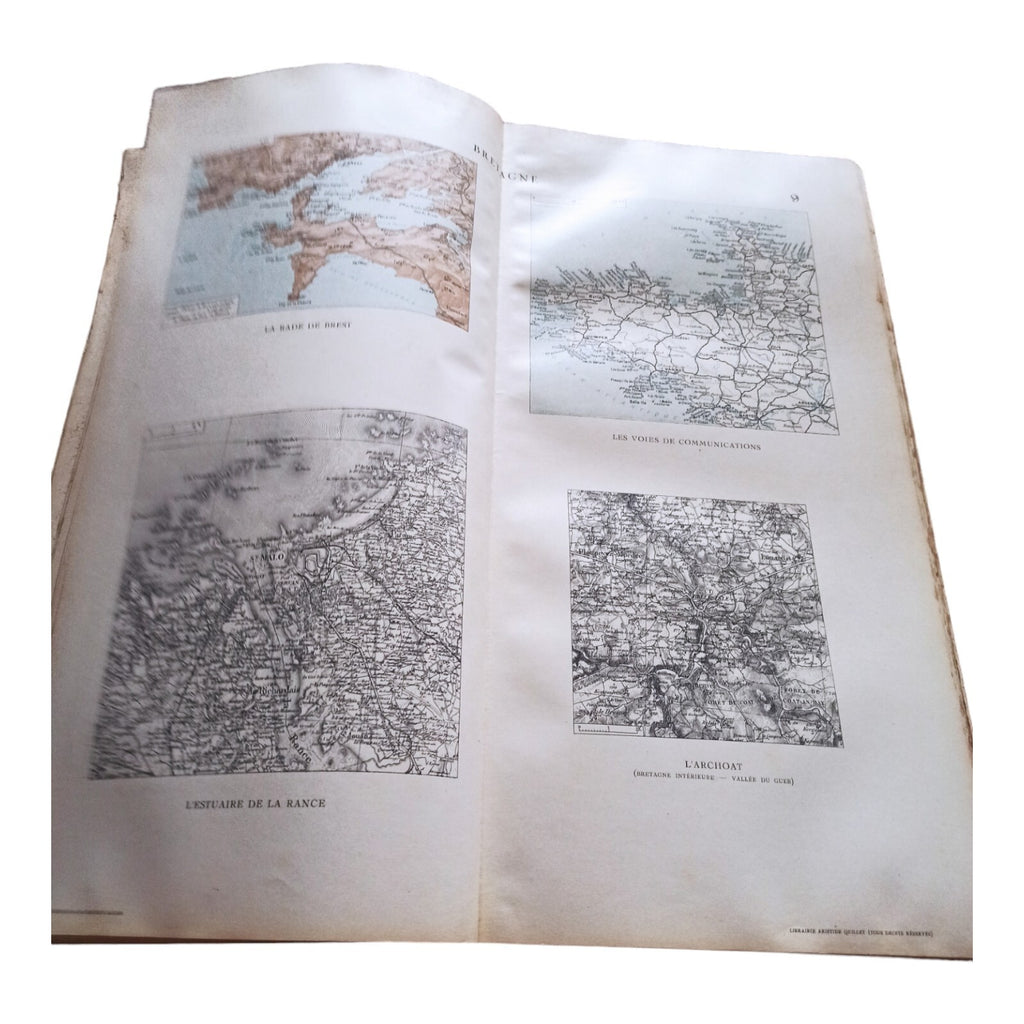 Atlas Universel Quillet relié relief noir France géographie cartographique