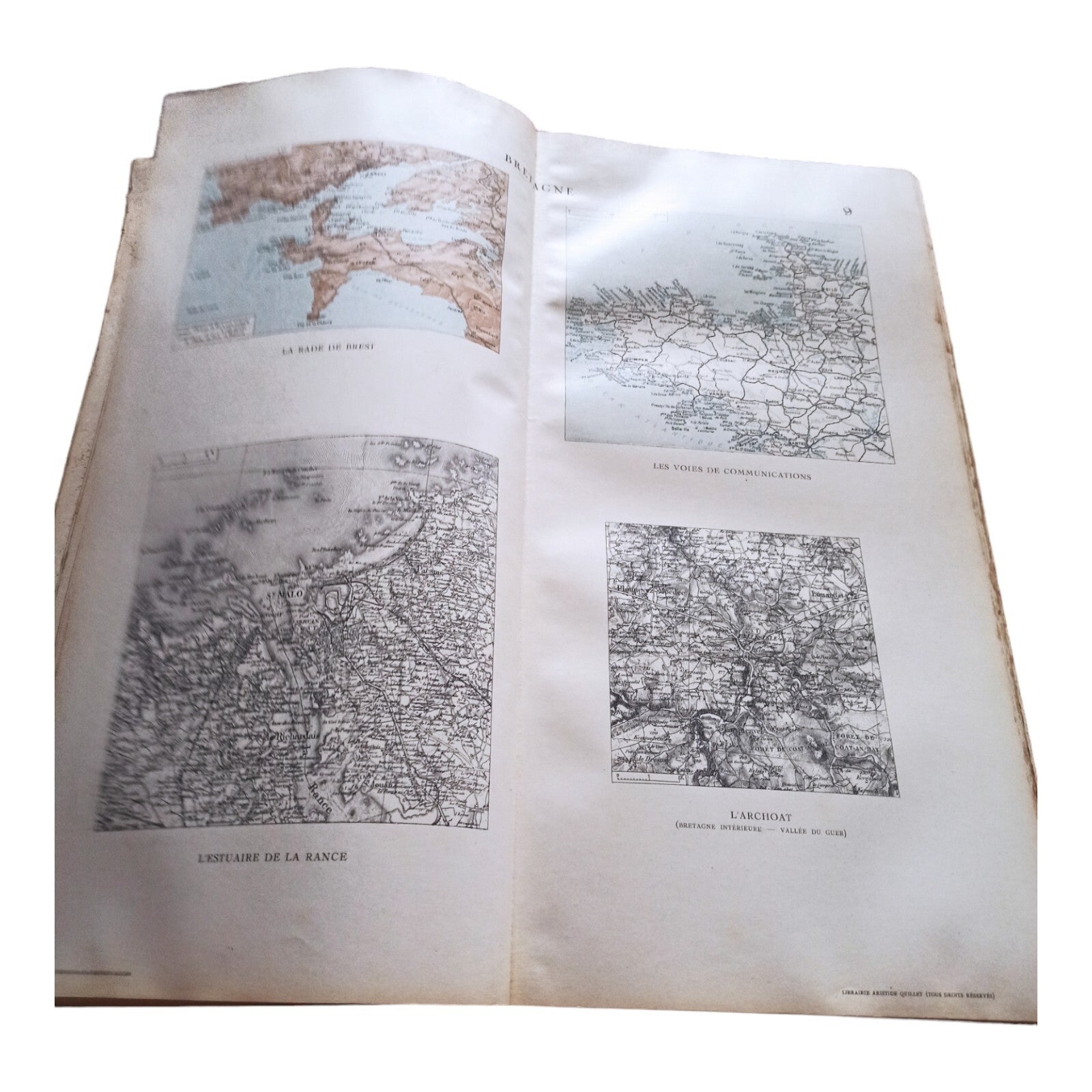 Atlas Universel Quillet relié relief noir France géographie cartographique
