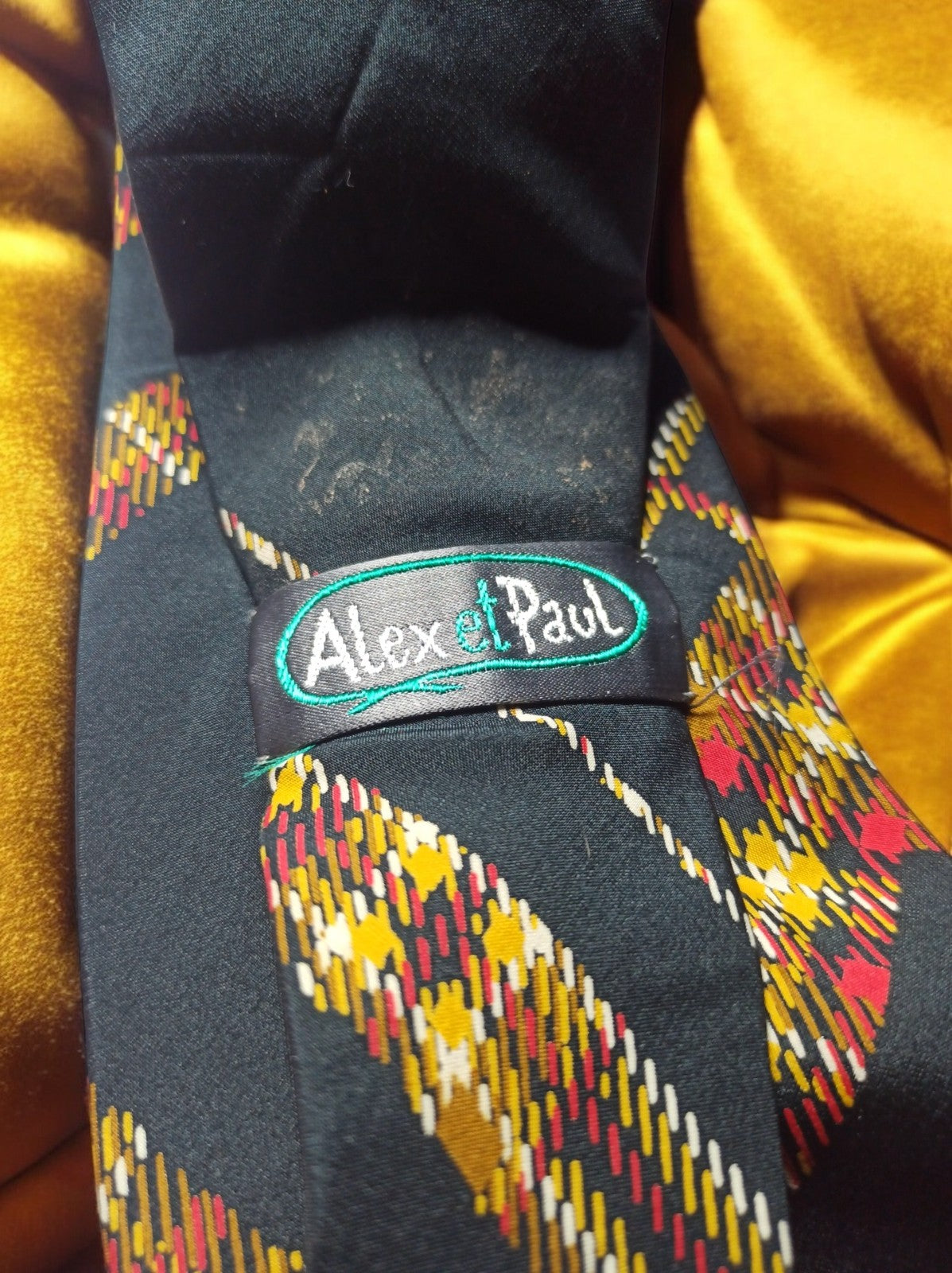 Cravate vintage Alex et Paul France motif tartan noir élégant classique
