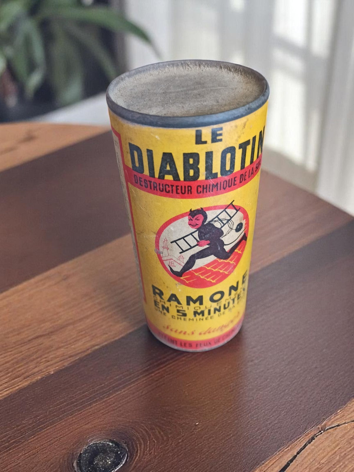Boîte vintage Le Diablotin destructeur chimique, ramonage cheminée ancien
