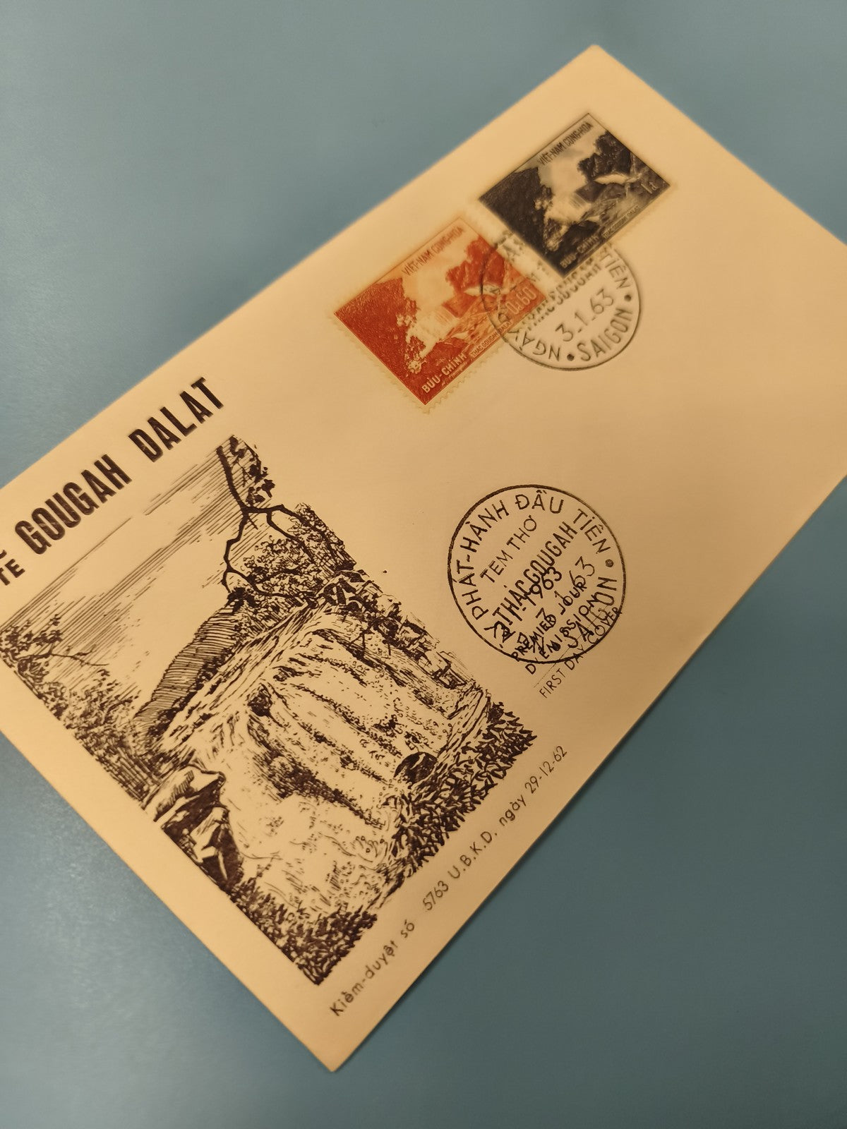 Ancienne enveloppe FDC Vietnam 1963 timbres Gougah Dalat illustrée collection
