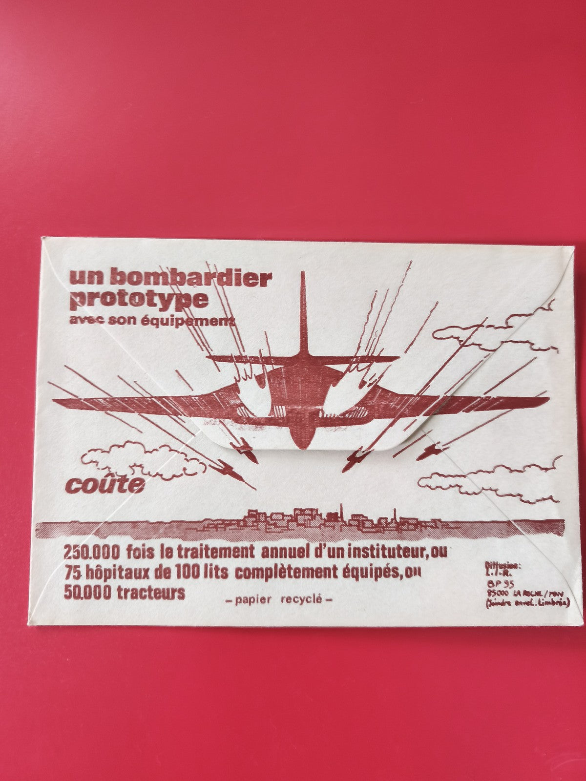 Enveloppe philatélie avion bombardier prototype illustration rouge papier recycl
