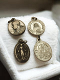 Lot 4 médailles religieuses anciennes vintage catholiques bronze doré