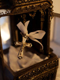 Chapelet croix fantaisie vintage dorée ruban blanc religieux ancien