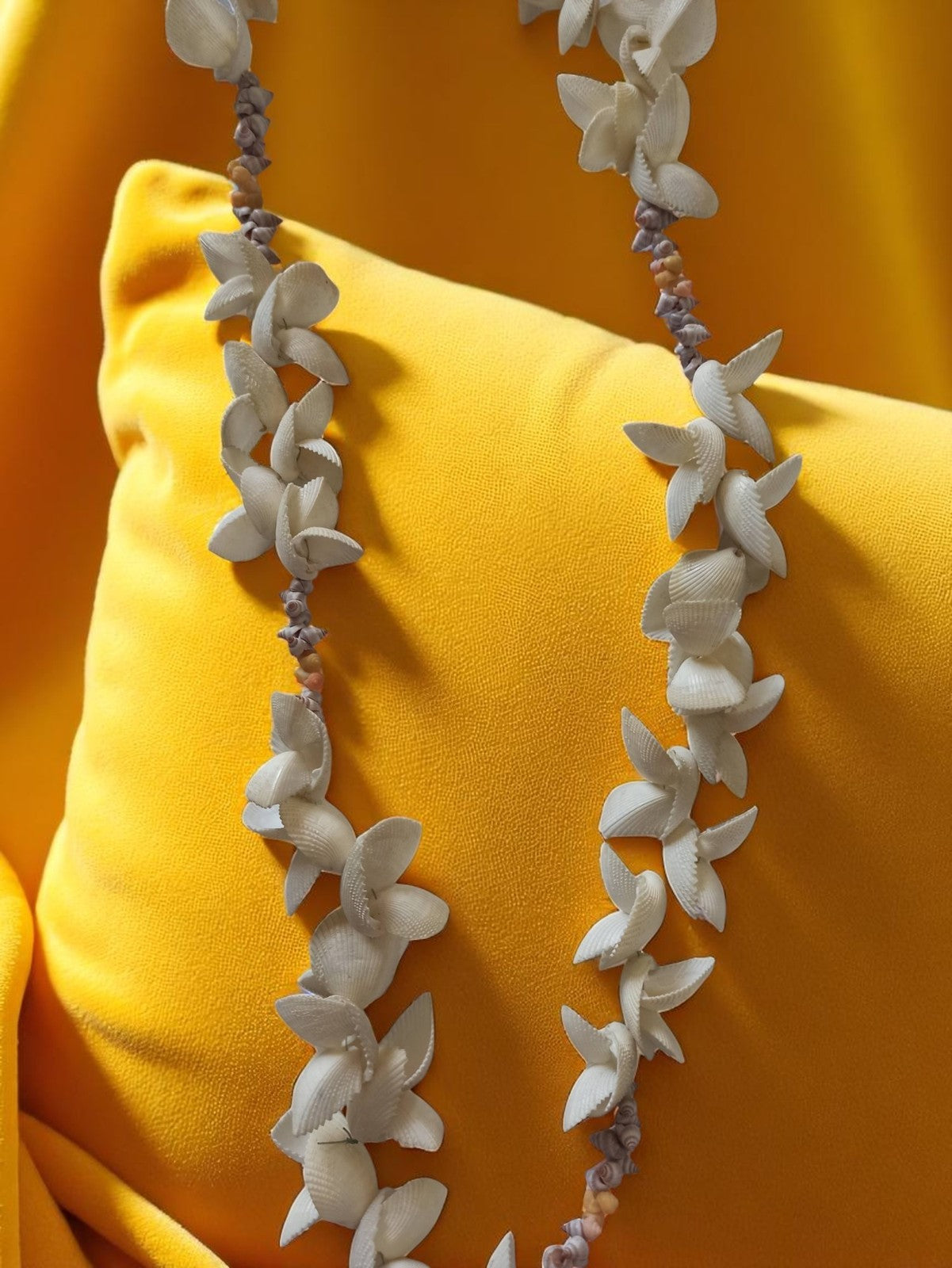 Collier vintage en coquillages blancs, bijou ancien, style hawaïen, pièce origin