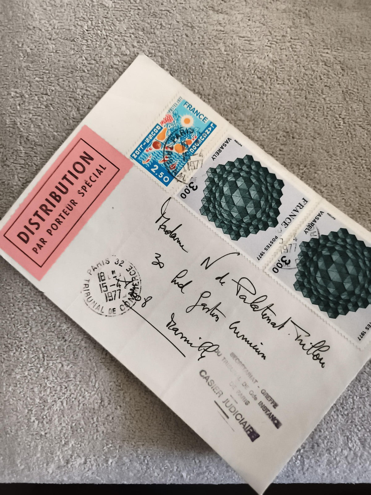 Lettre recommandée timbrée France 1977 cachet Tribunal Commerce philatélie