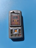 Ancien briquet publicitaire rétro forme téléphone portable, à restaurer, déco