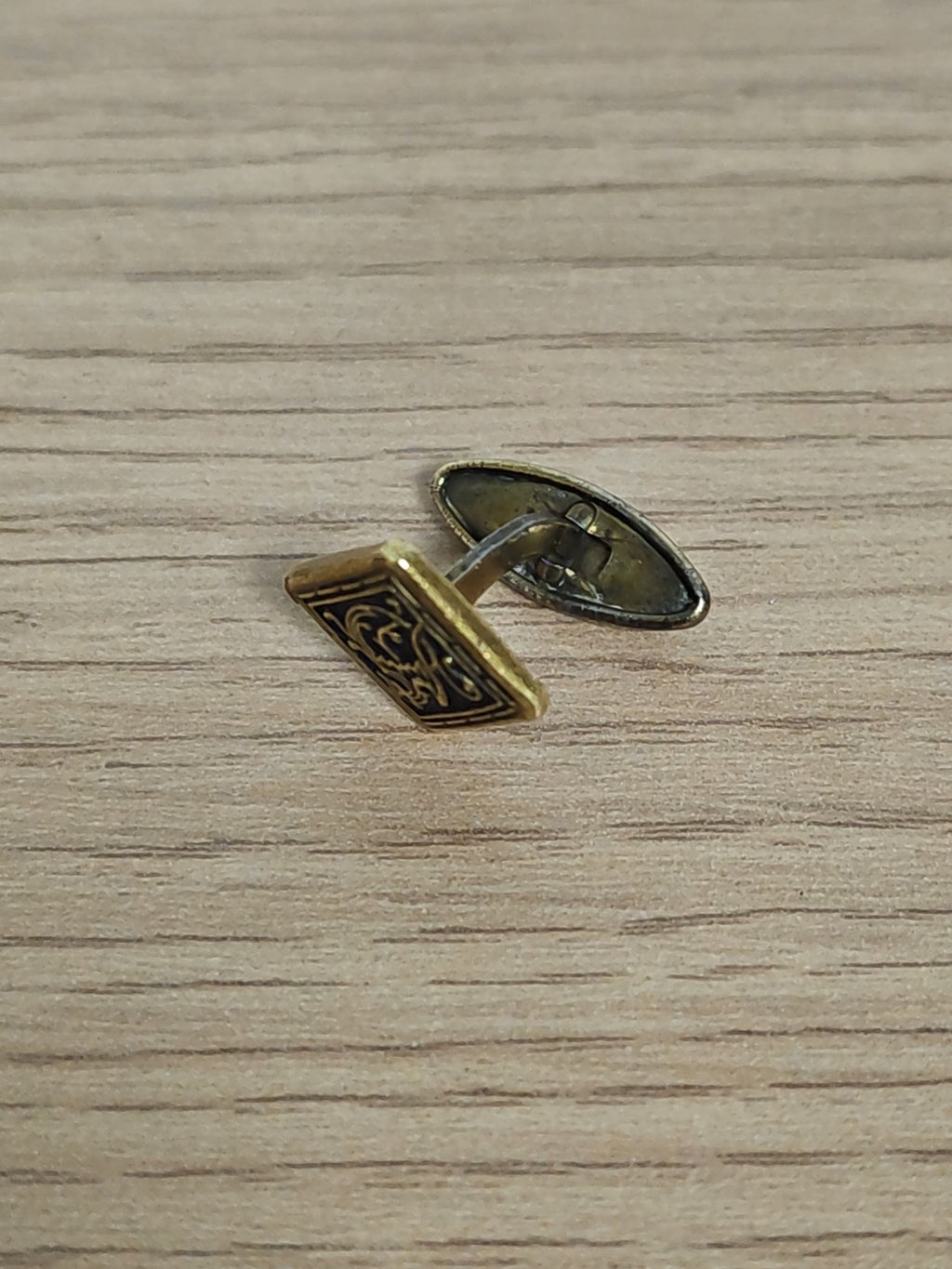 Ancien bouton de manchette orphelin vintage émaillé, accessoire rétro collection