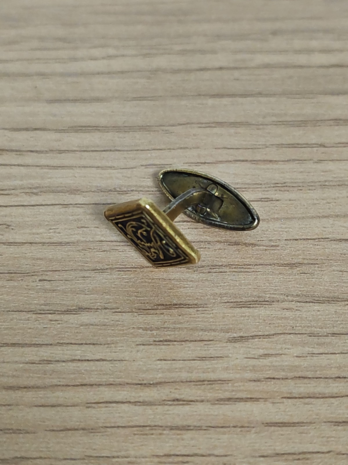 Ancien bouton de manchette orphelin vintage émaillé, accessoire rétro collection