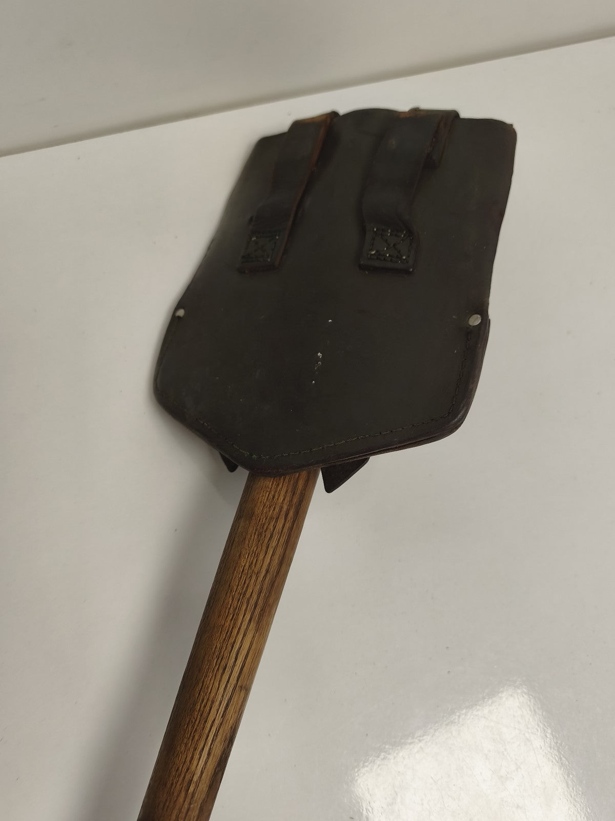 Pelle pliante allemande WW2 + étui cuir ancien militaria outil tranchée