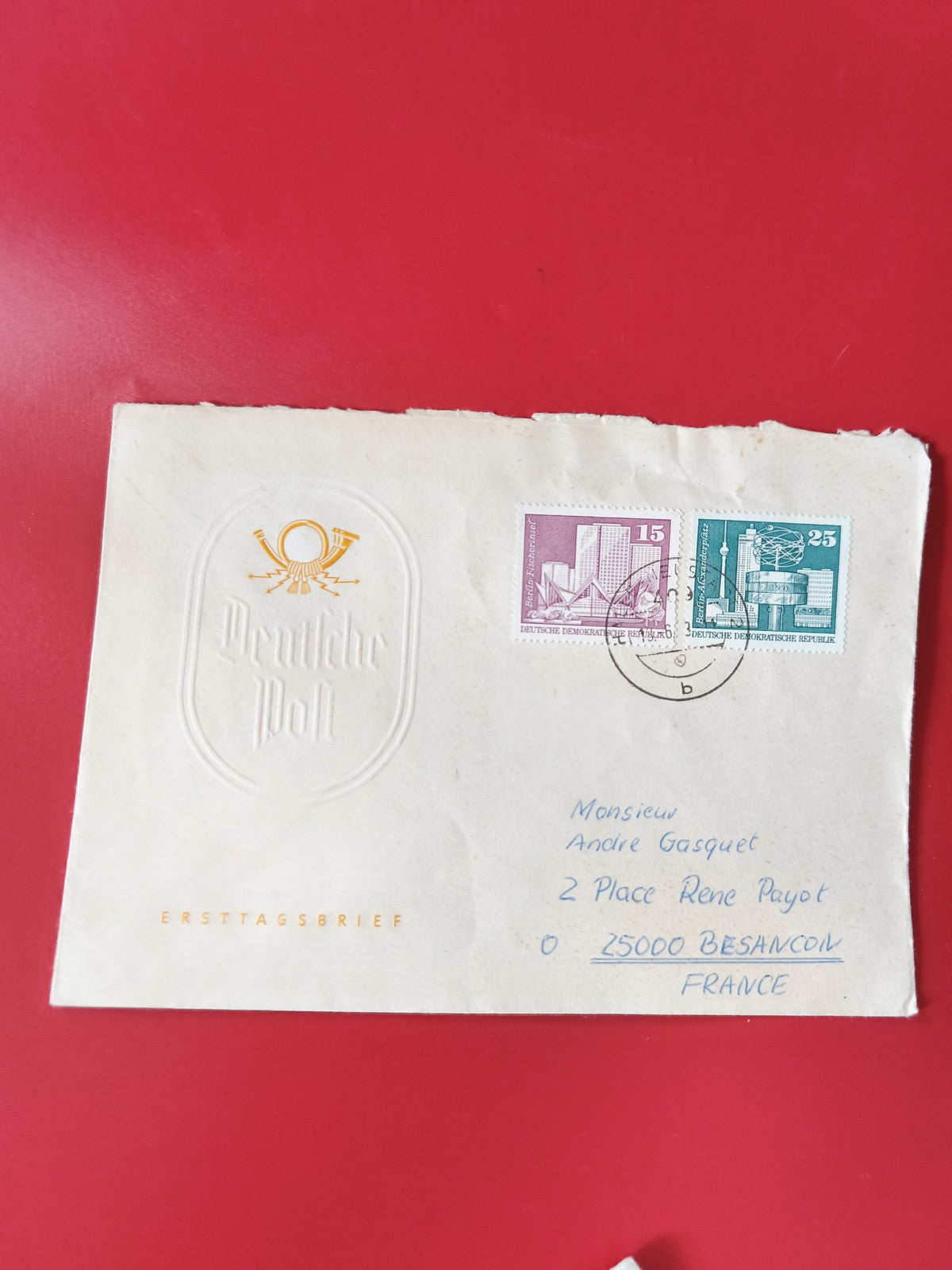 Enveloppe philatélie Deutsche Post avec timbres oblitérés et adresse manuscrite
