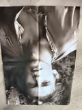 Poster ONE portrait jeune homme noir et blanc style magazine