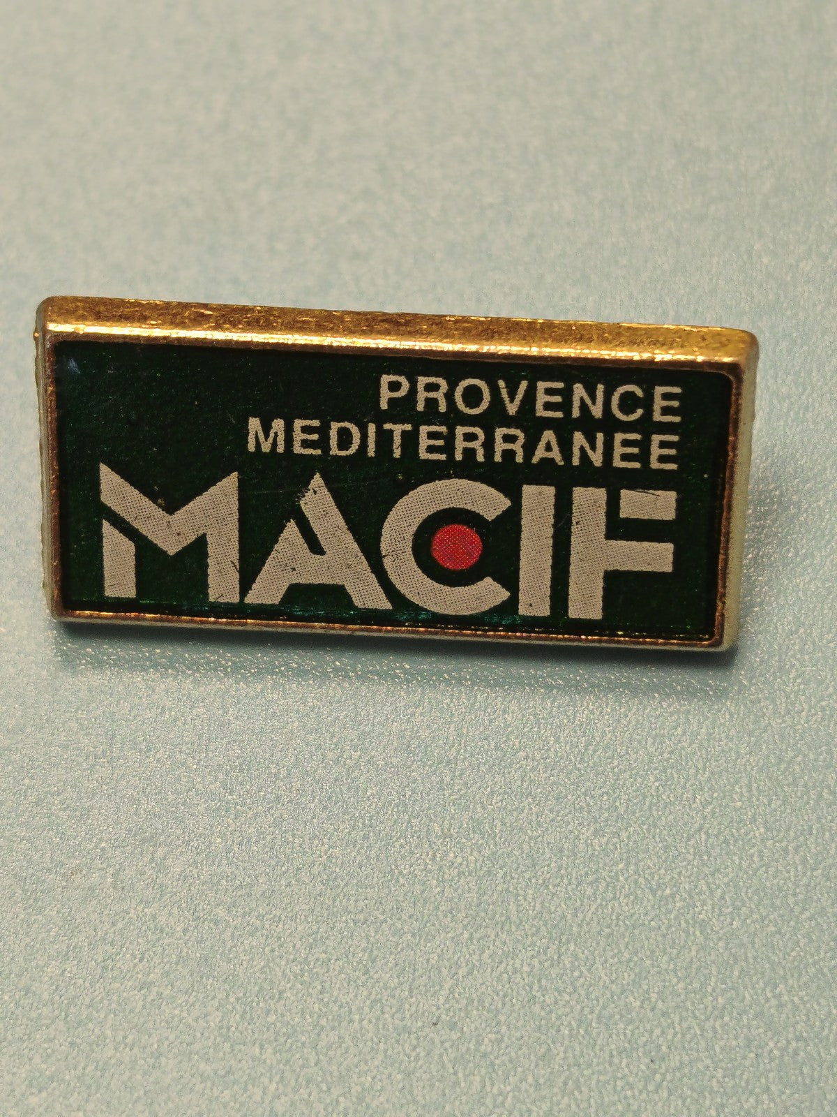 Pin's vintage MACIF Provence Méditerranée, rectangulaire, collection assurance