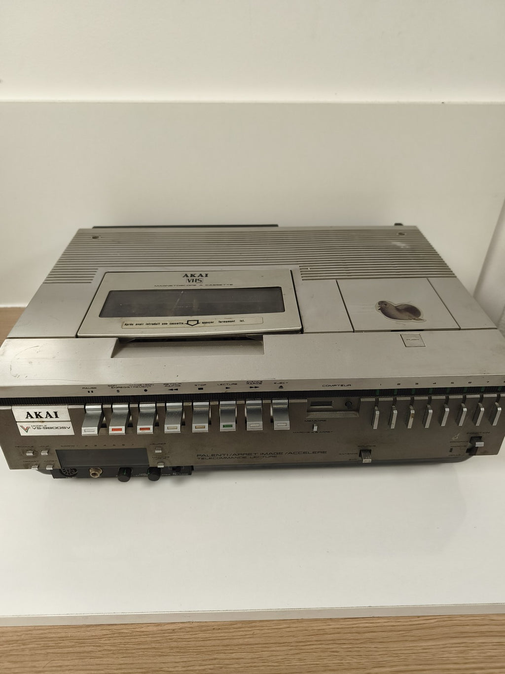 Vintage lecteur vidéo cassette Akai VS-9800SV ancien magnétoscope rétro collecti