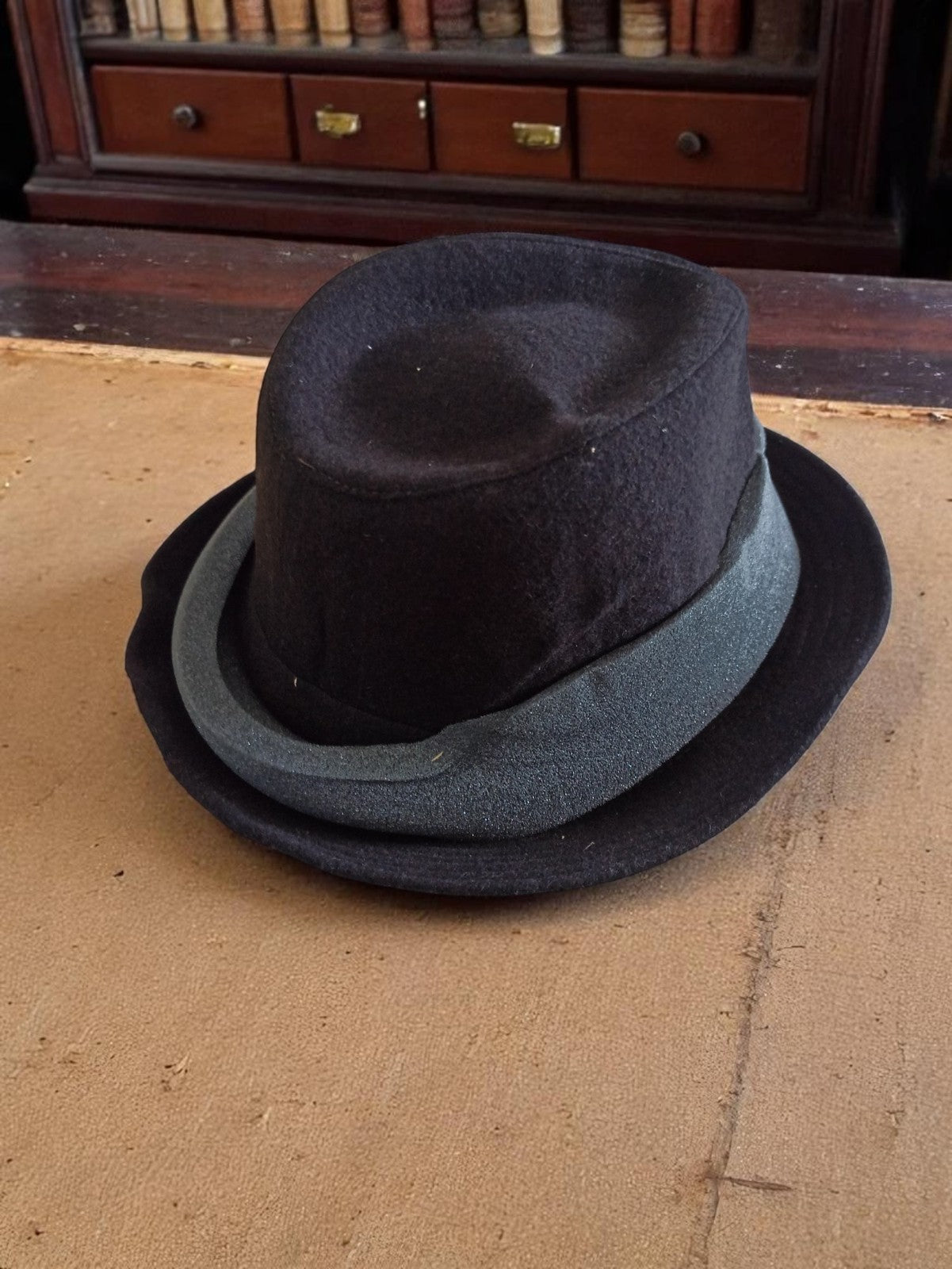 Chapeau homme vintage La Chapellerie rétro noir bande grise deadstock