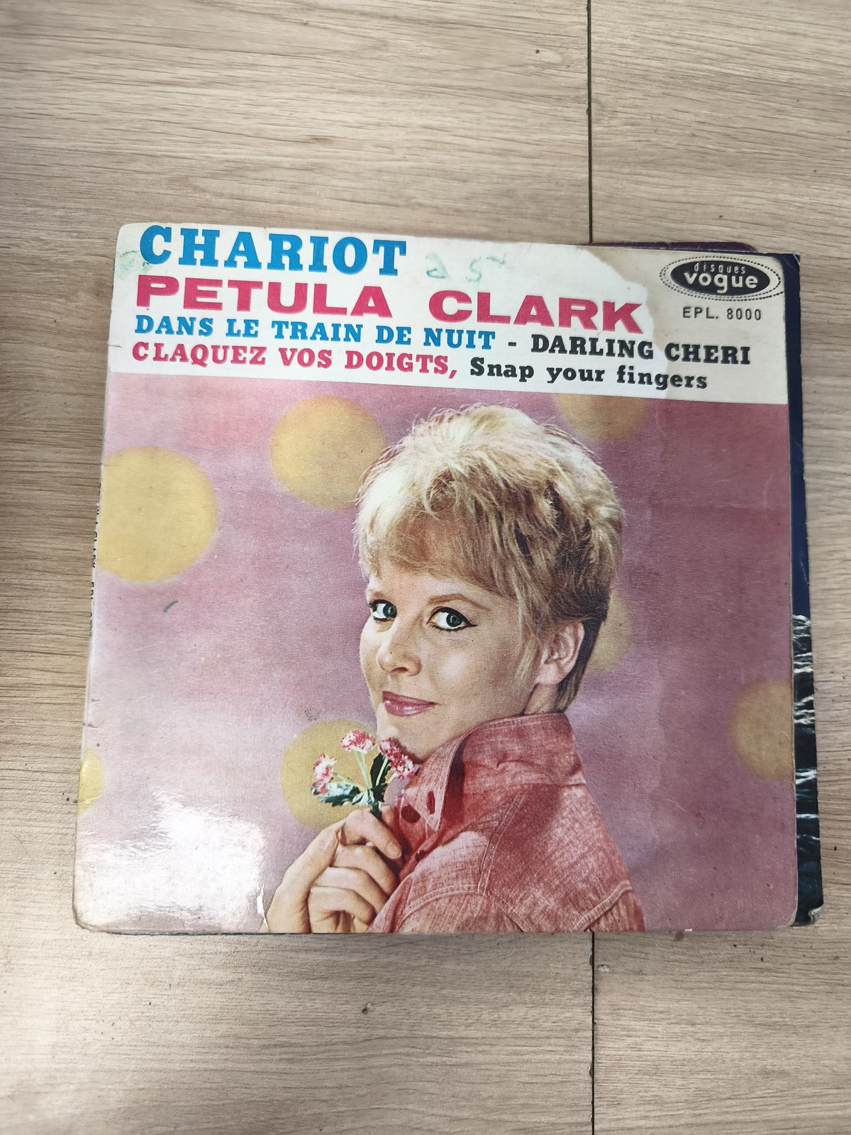 Vinyle 45T vintage Petula Clark Chariot Disques Vogue pochette d?origine