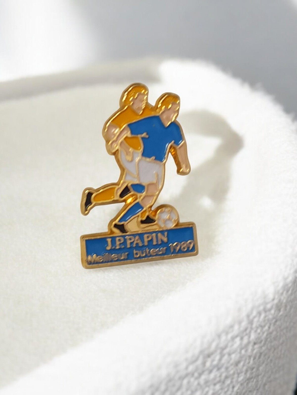 Pin's vintage OM J.P. Papin meilleur buteur 1989 football rétro collection