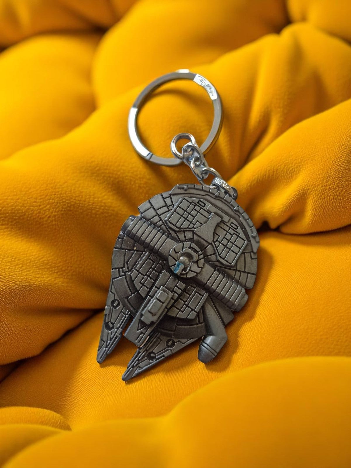 Porte-clés Star Wars vintage Faucon Millenium gris ? Collector fan saga