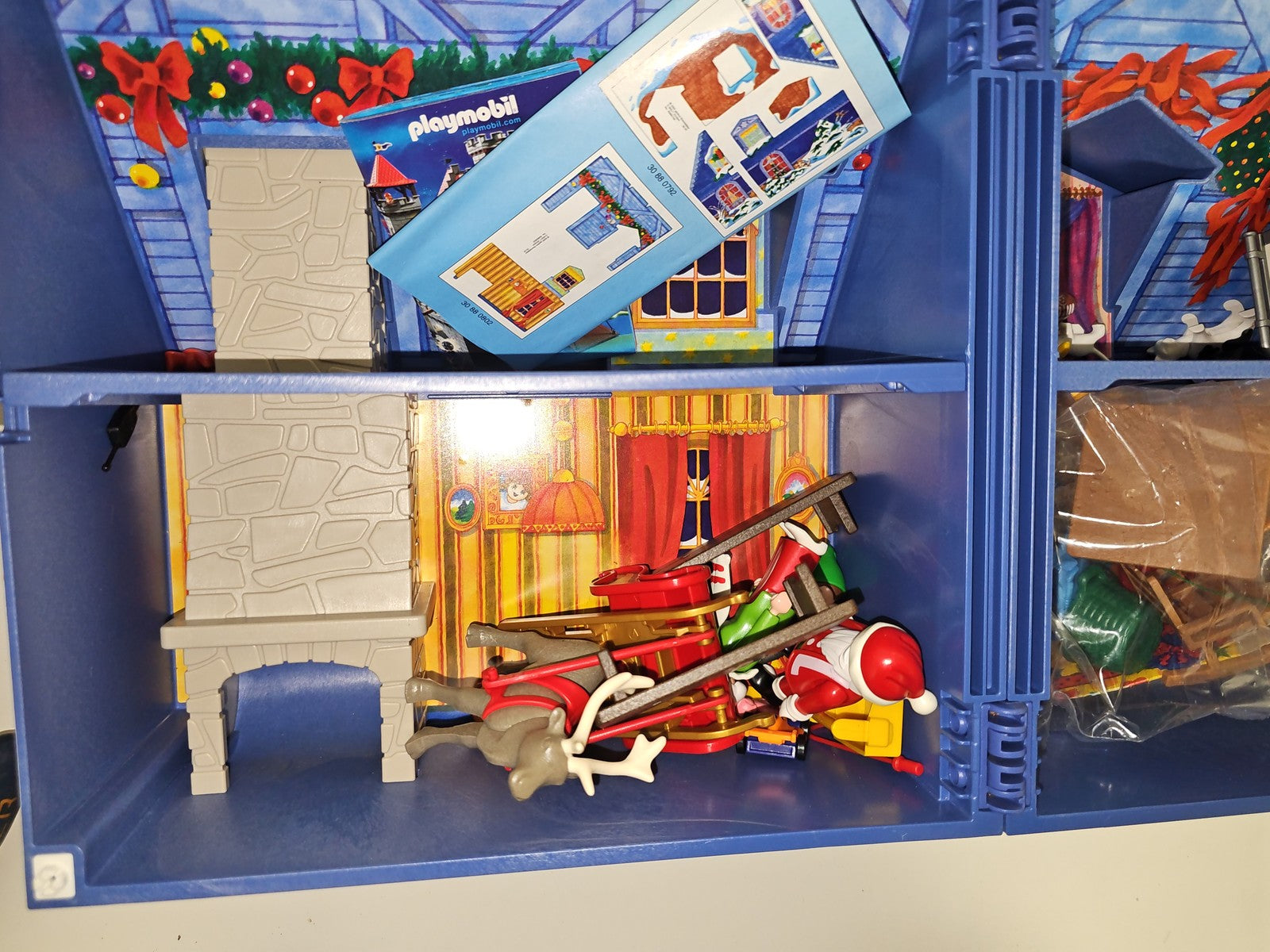 Playmobil Maison de Vacances Noël Atelier Père Noël Coffret Transportable Enfant