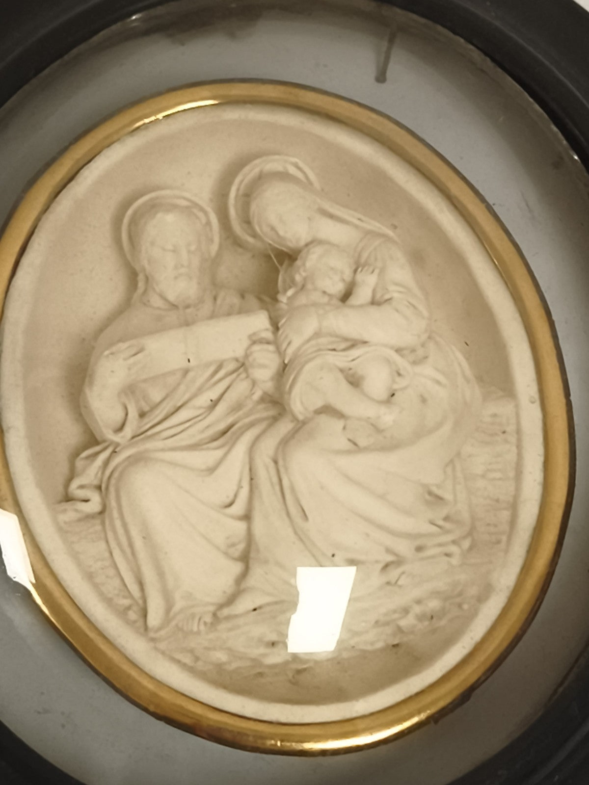 Bas-relief ancien sous verre cadre bois noirci style XIXe religieux ovale