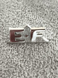 Pin's vintage EIE finition chromée logo stylisé ancien badge (Ref 10)