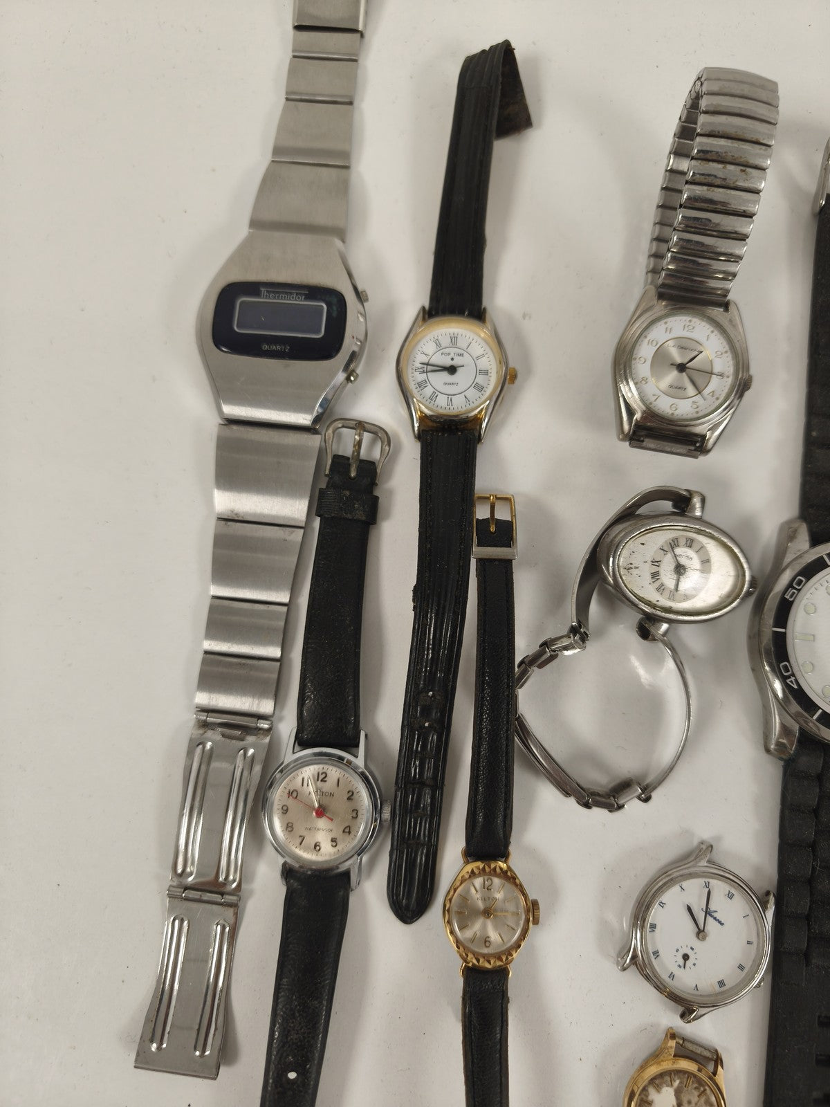 Lot montres vintage anciennes mixte, acier cuir, à restaurer ou pièces