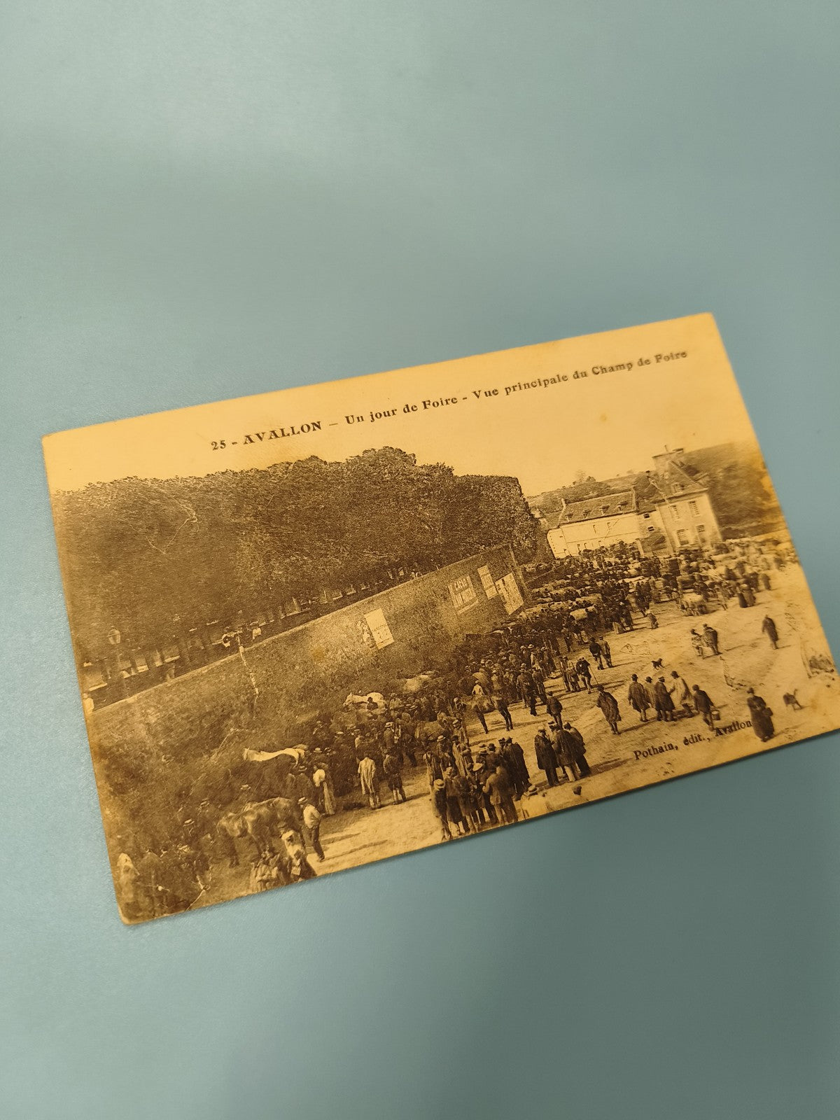 Ancienne carte postale animée Avallon foire champ de foire vintage rare