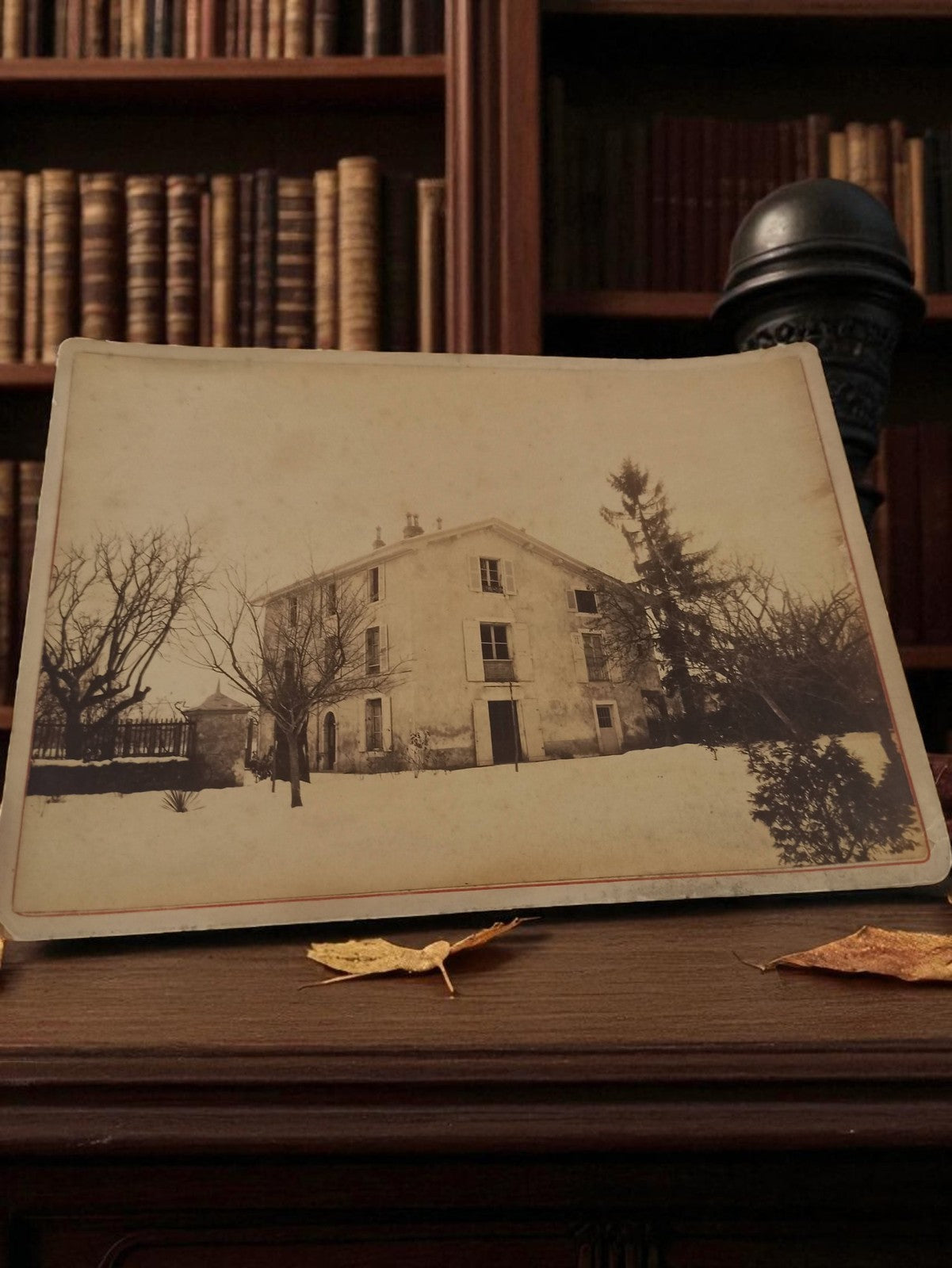 Photographie ancienne maison française hiver déco rétro vintage photo d'époque