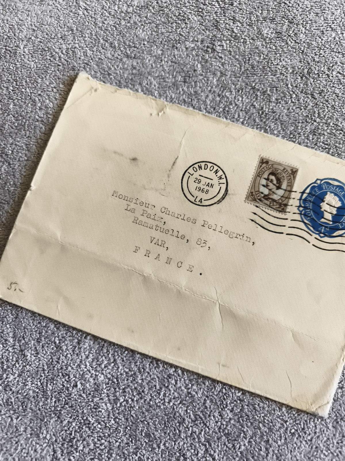 Lettre affranchie Royaume-Uni 1968, timbre Queen Elizabeth II, cachet London phi