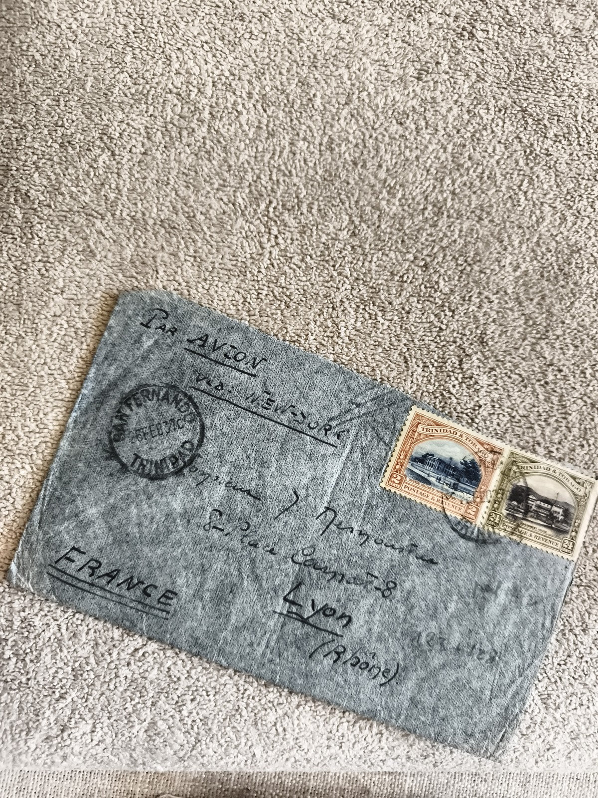 Lettre avion Trinidad France timbres anciens cachet 1936 philatélie Lyon